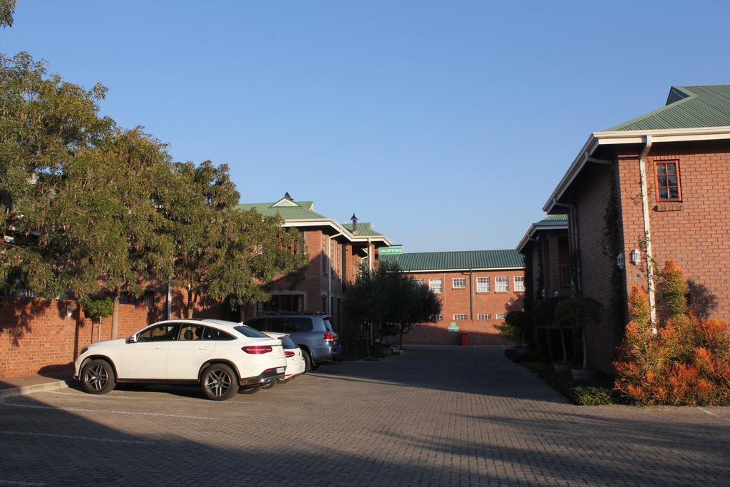 Mosate Lodge Полокване Экстерьер фото